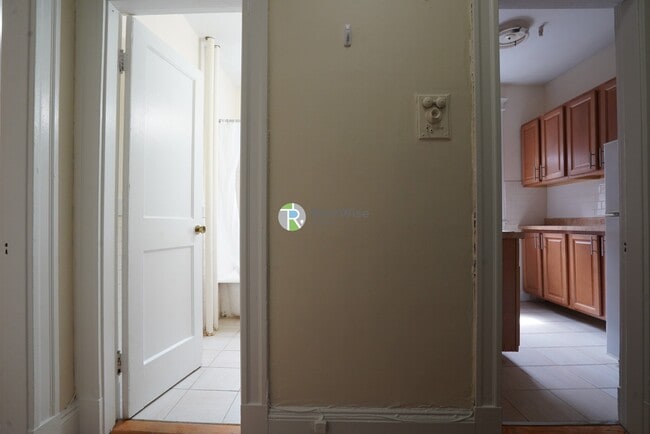 Building Photo - 1144 Commonwealth Ave Unit 26