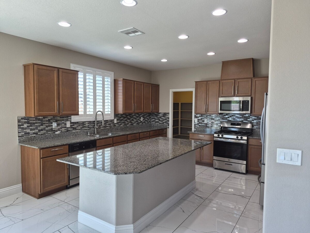 Photo - NW 4 bed 3 full bath Gated