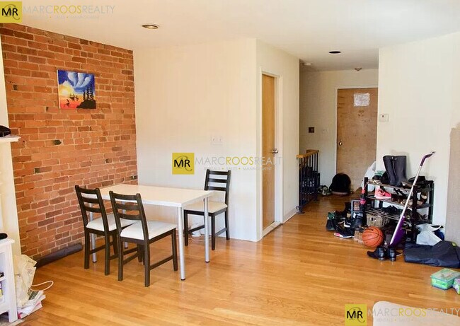 Photo - 103 Gainsborough St Unidad #403