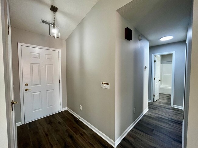 Photo - 7717 Frontier Ave