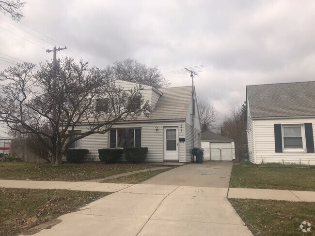 Building Photo - 3 bedroom Bungalow for lease in Eastpointe... Rental