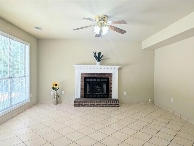 Photo - 830 Meadowsong Cir