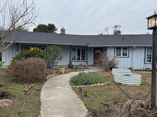 Beautiful 3 bedroom gated home in Aptos Hi... - Beautiful 3 bedroom gated home in Aptos Hi...