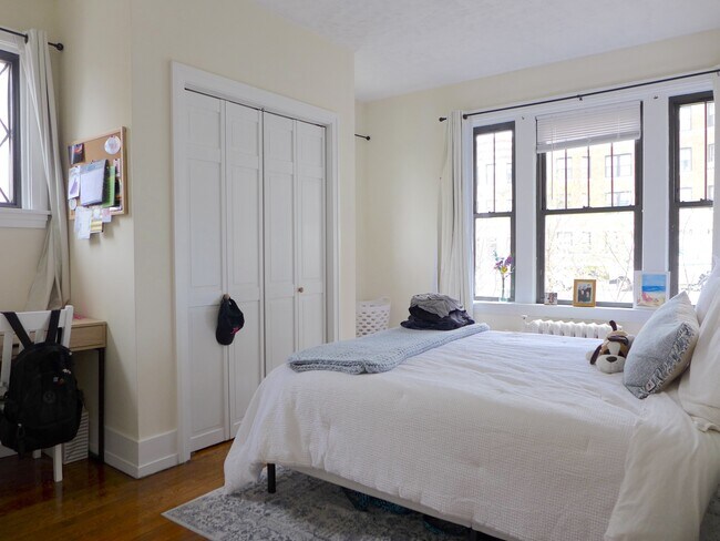 Photo - 14 Medfield St Apartamentos