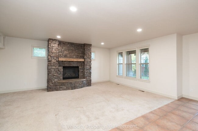 Photo - Beautiful NW Bend Home!