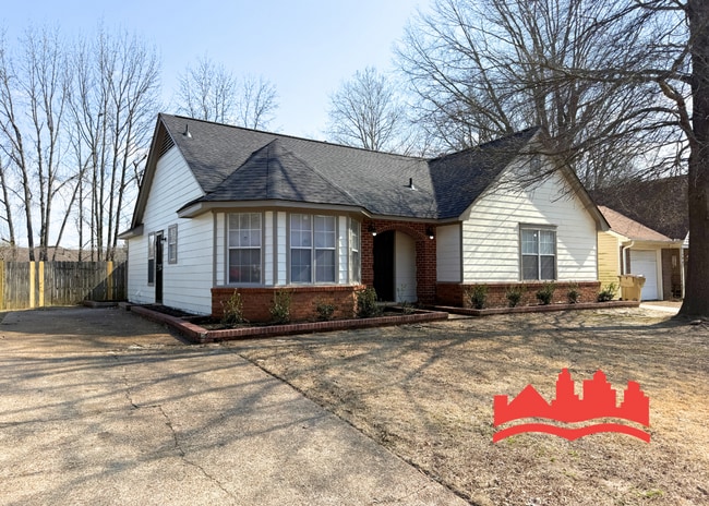 Building Photo - 5950 Beauvoir Dr