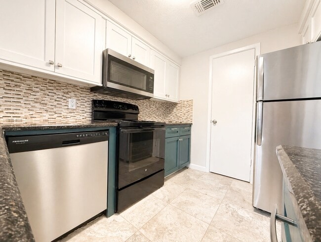Photo - 11710 Southlake Dr Unidad 47