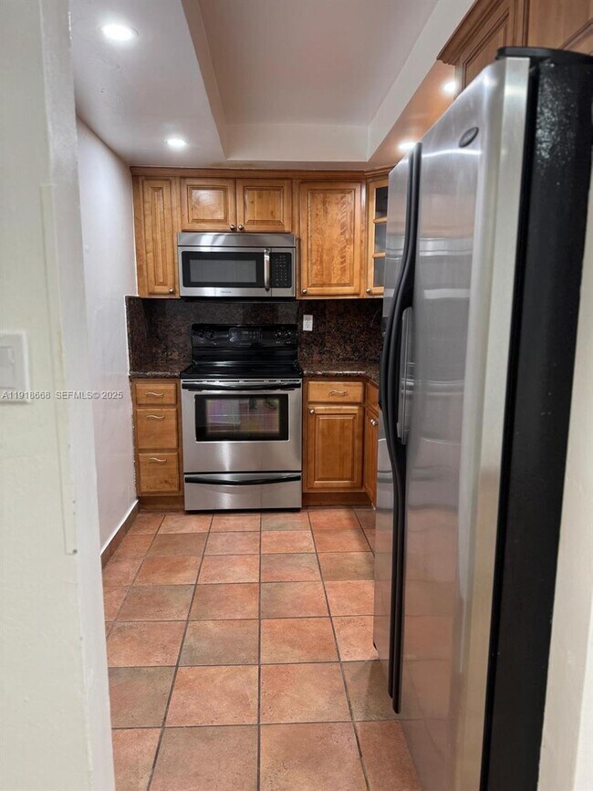 Photo - 5731 NW 37th St Unit 407