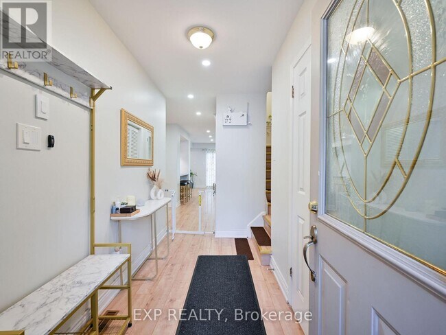 Photo - 3351 Hornbeam Crescent