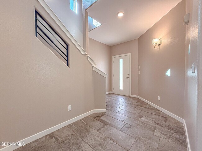 Photo - 2704 Tierra Oasis St