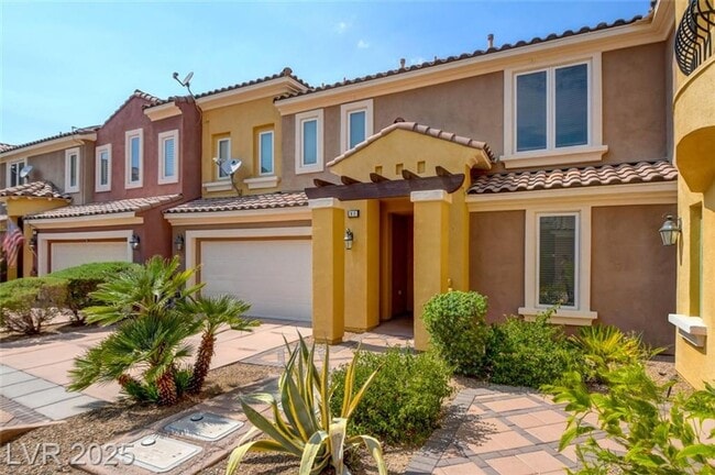 Building Photo - **Charming 3 Bedroom, 2.5 Bath Italian Sty... Rental