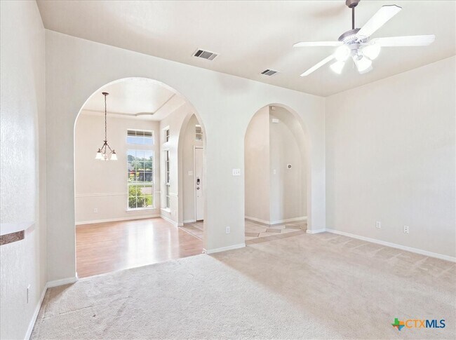 1200 Lancelot Dr