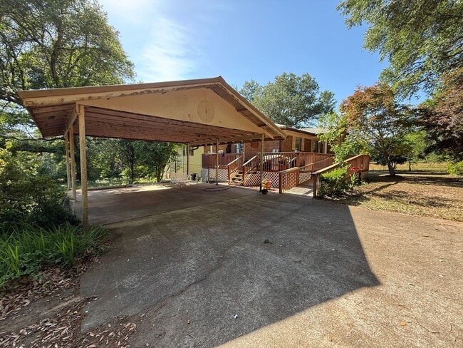 Photo - Milton / Pace - 3 bedroom, 2 bathroom