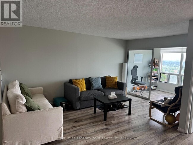 Photo - 115 Hillcrest Ave Unit 2015