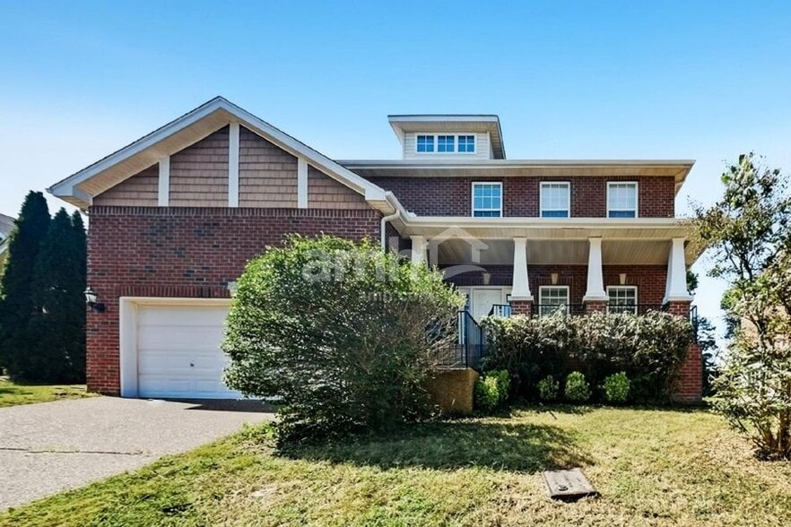 7037 Oak Brook Terrace