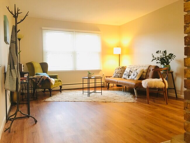 Photo - 24306 W McGillen Ave Unit Apt 3