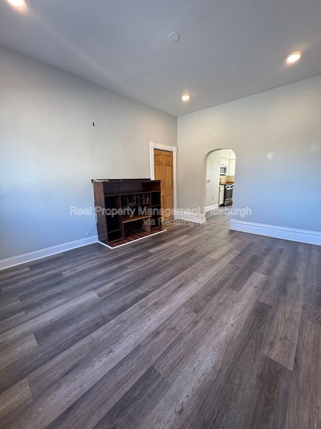 Building Photo - 1825 Rialto St