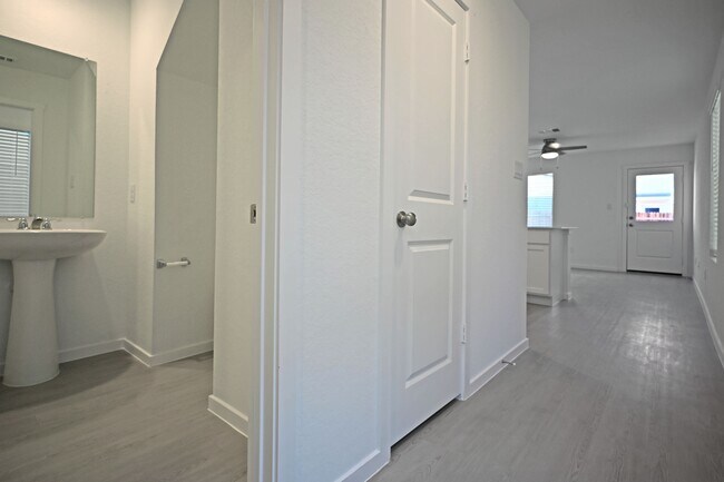 Photo - 6730 Marble Rdg