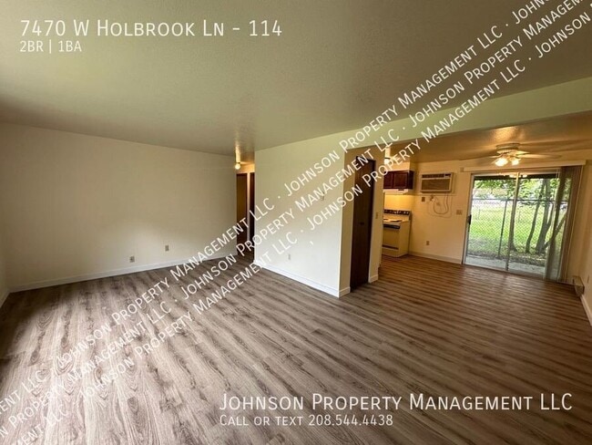 7470 W Holbrook Ln Unidad 114
