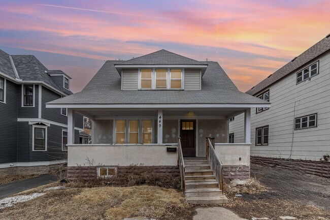 Building Photo - 3 Bed | 1 Bath in Heart of St. Paul Rental