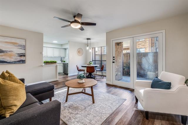 Building Photo - 2100 Rainbow Dr Unit 4111