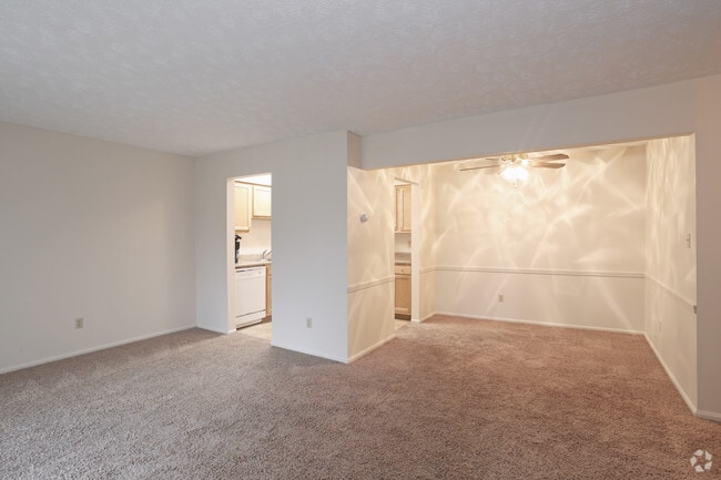 2BR, 1BA - 913 SF (Colony)