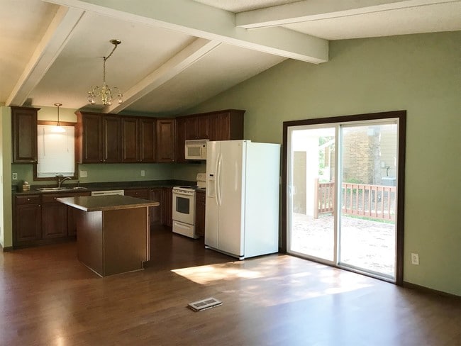 Photo - 17399 Barberry Cir