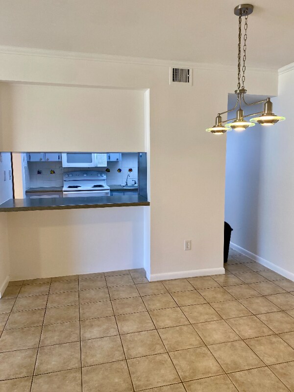 Photo - 710 N Village Dr Unit 205