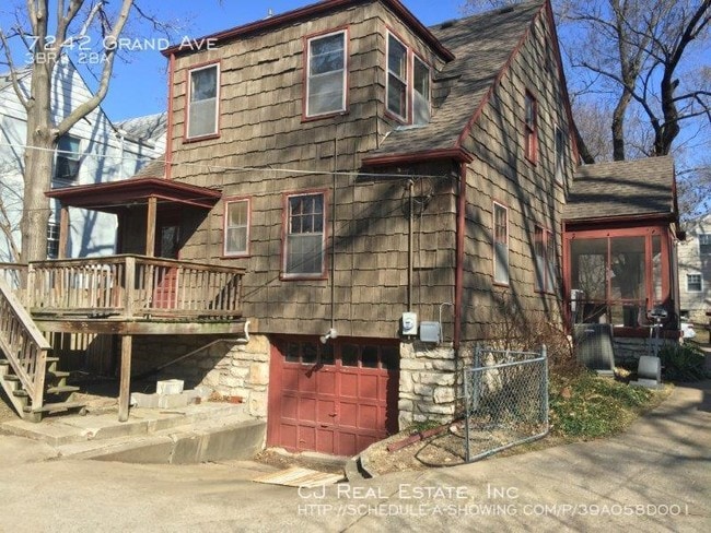 Photo - 7242 Grand Ave