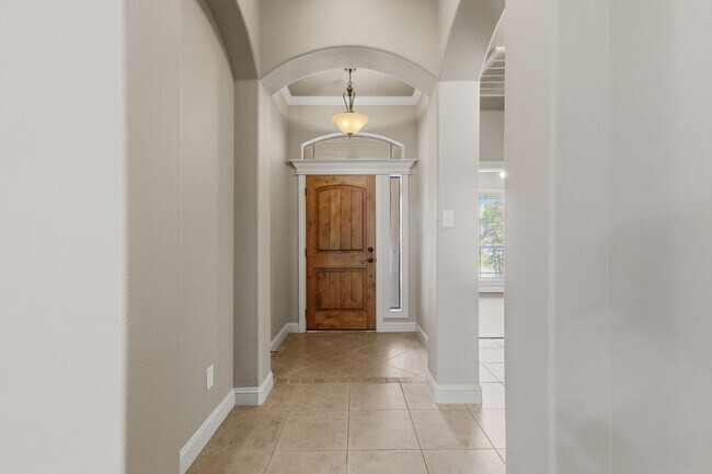 Photo - Spacious 3 Bed, 2 Bath House in Edelweiss Gartens Available Now!