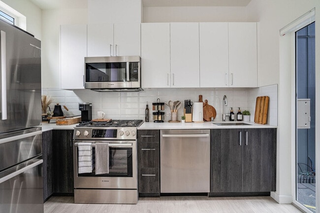 Photo - 1414 E Howell St Unit ID1035992P