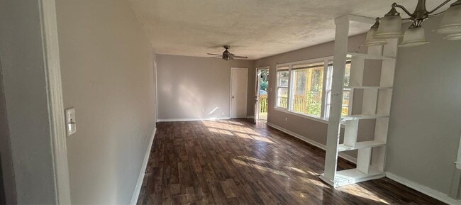 Photo - 314 Clubview Dr