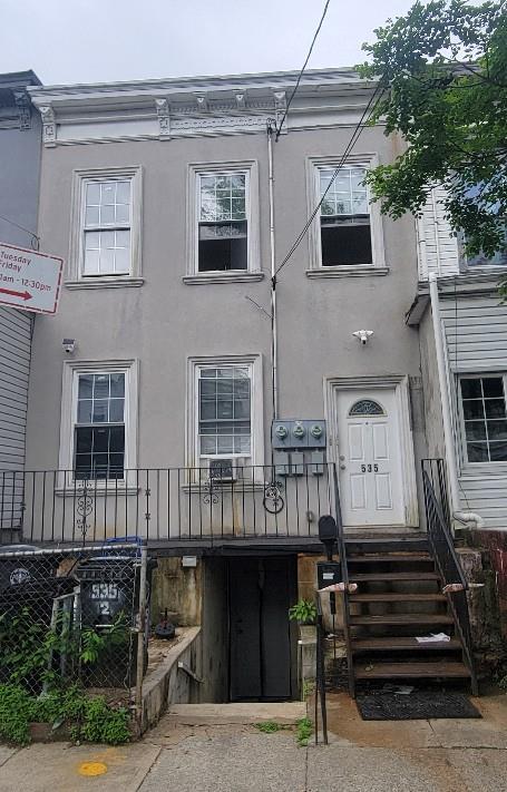 Building Photo - 535 Jerome St Rental