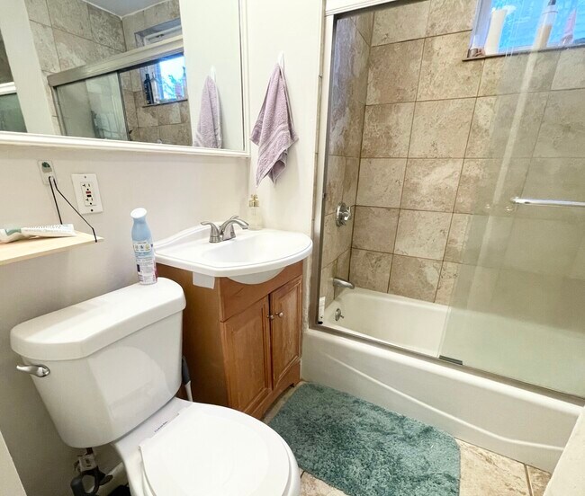 Photo - 112 Hillside St Unidad #1