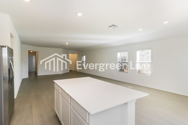 Photo - 1113 Nesting Bird Dr