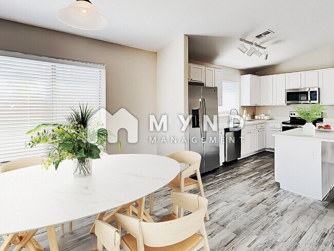 Photo - 4231 S 77th Ave