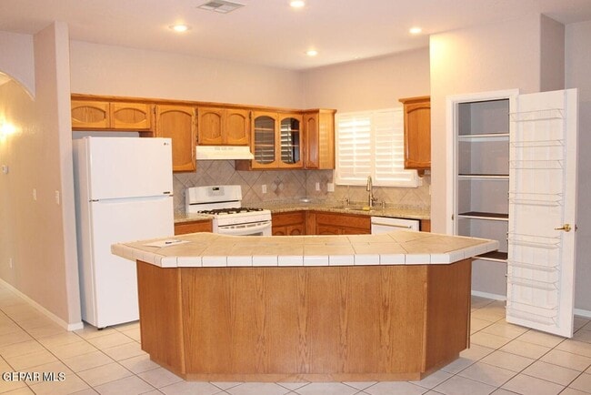 Photo - 221 Cloud Song E