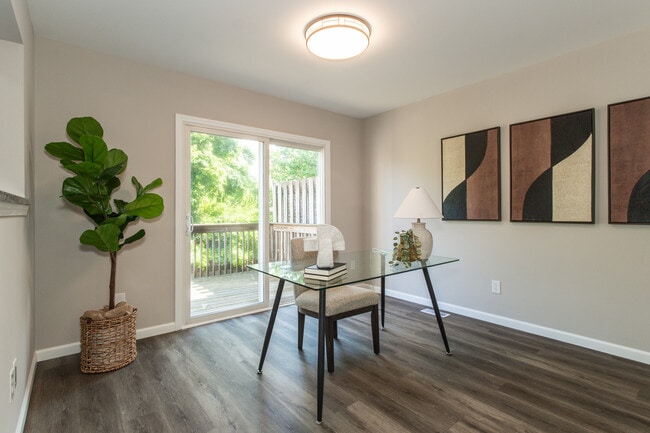 Photo - 818 William Howard Taft Rd