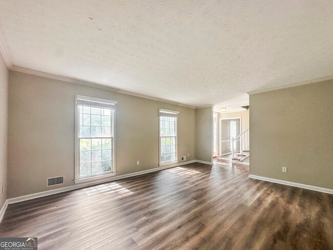 561 Chatham Trail
