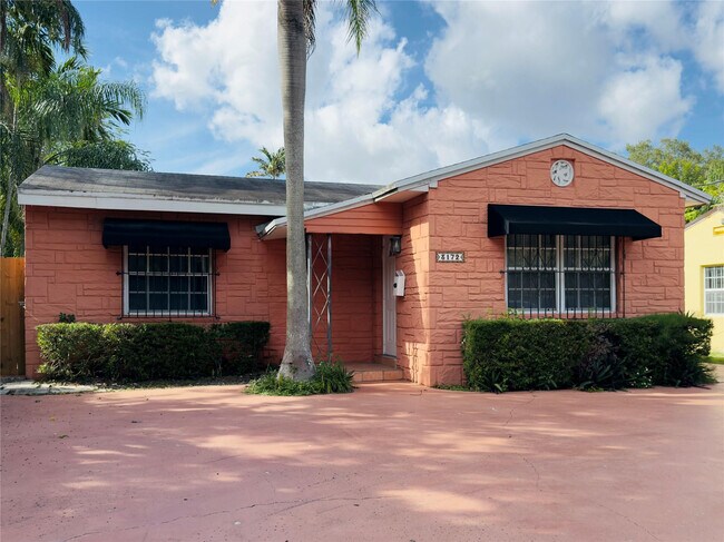 Photo - 3172 McDonald St