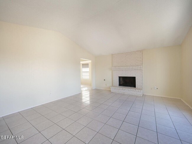 Photo - 2918 E Glen Dr