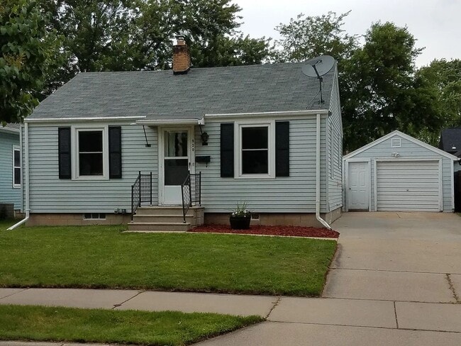 Building Photo - Centrally Located 2 Bed 1 Bath in Appleton