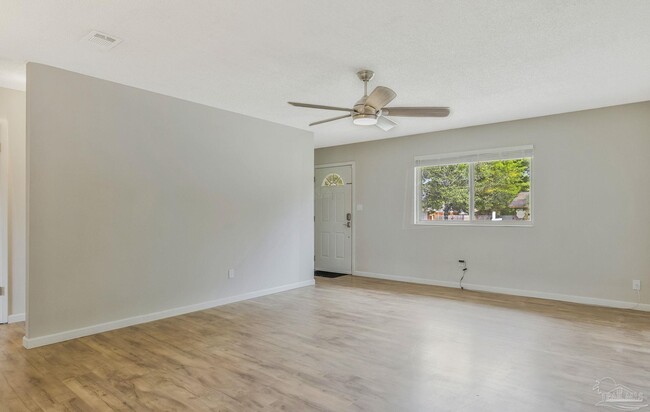 Photo - 2325 Merle Cir