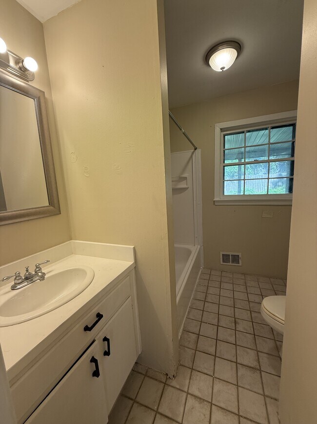 Photo - 1332 4th Way NW