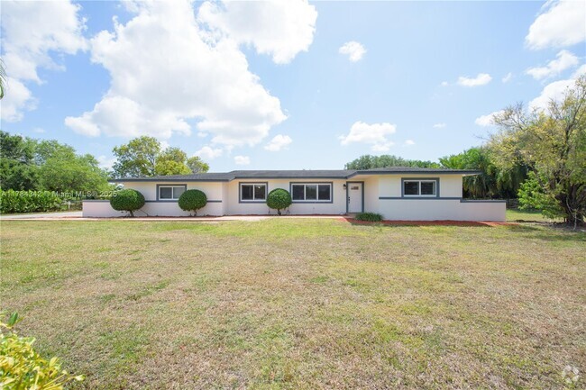 Building Photo - 24595 SW 147th Ave Rental