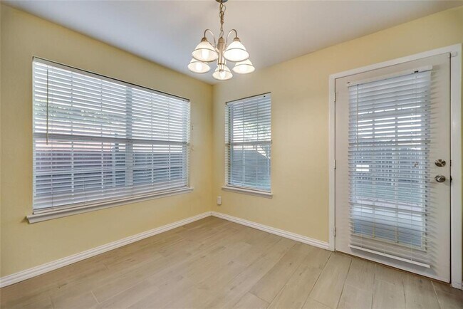 Photo - 509 Joyce Way