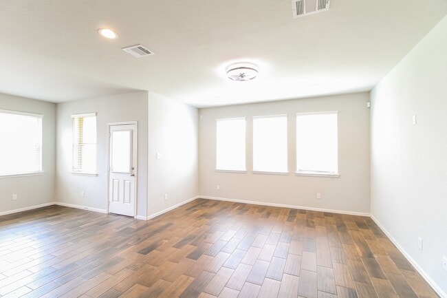 Photo - 1744 Yaupon Trail Ct