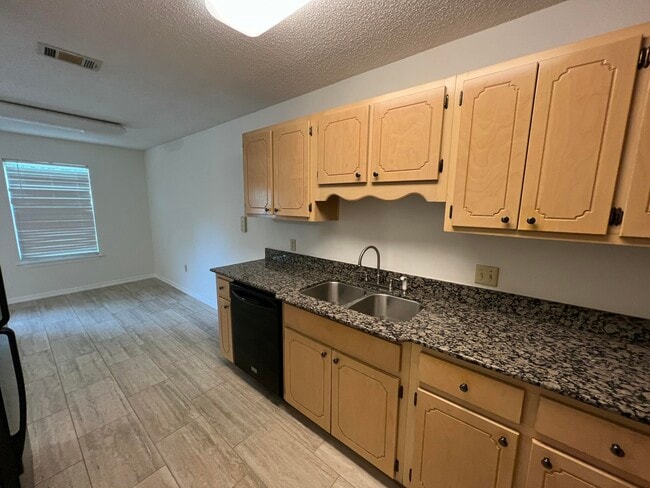 Photo - 71 Olde Cypress Cir NW