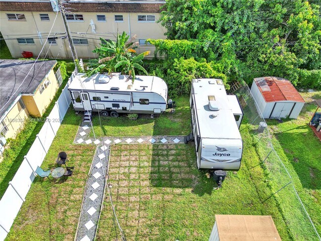 Photo - 6036 Polk St Unit 4