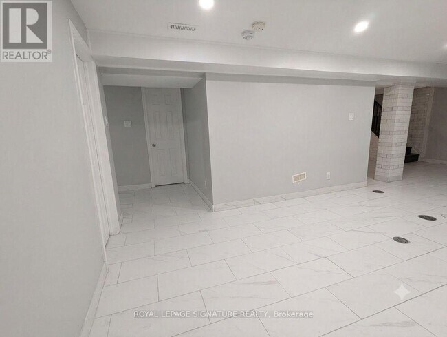 Photo - 2159 Kipling Ave